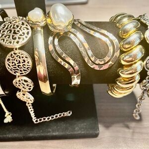 Vintage bracelet lot.